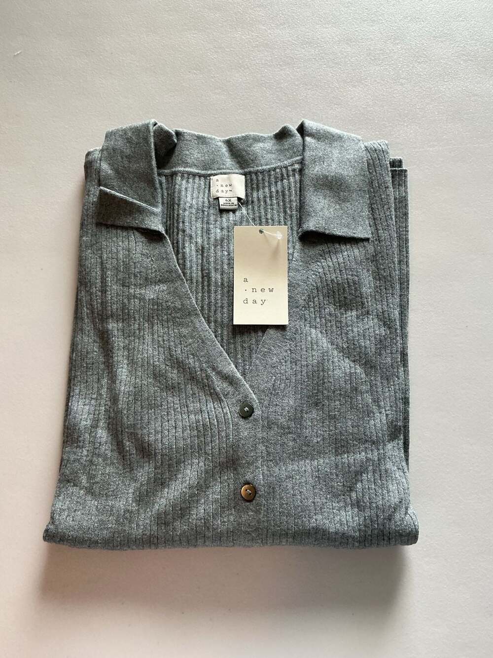 A New Day Ribbed Button Front Top Size 4X Heather Gray